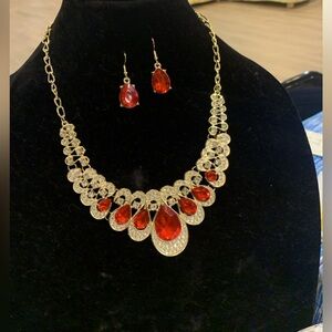 Necklace and earring set